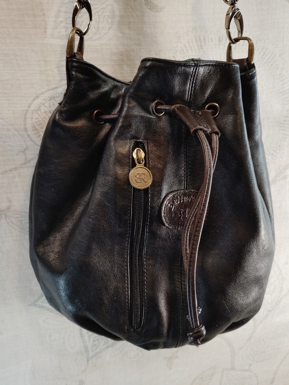 Belle Rose Classic Black Genuine Leather Drawstring  Bucket Shoulder Bag